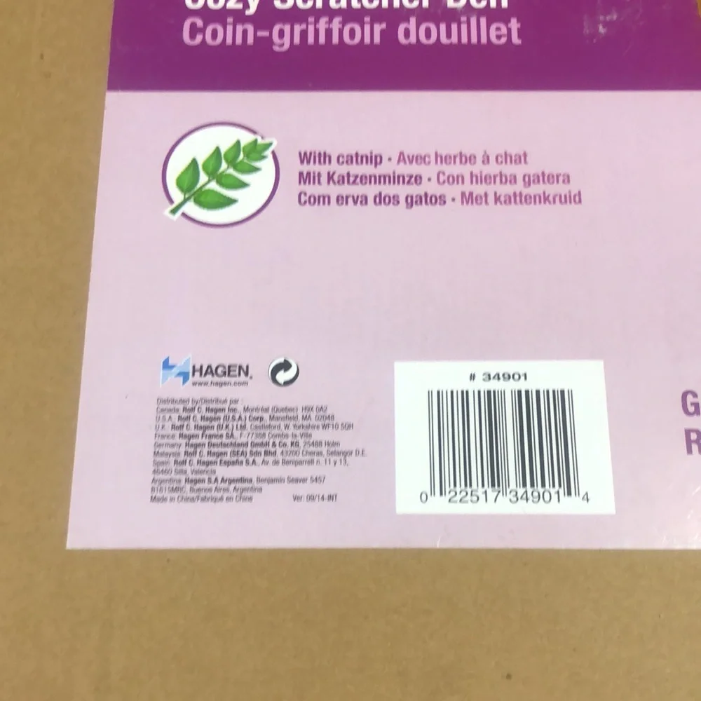 New in box Cat Love Cozy Scratcher Den